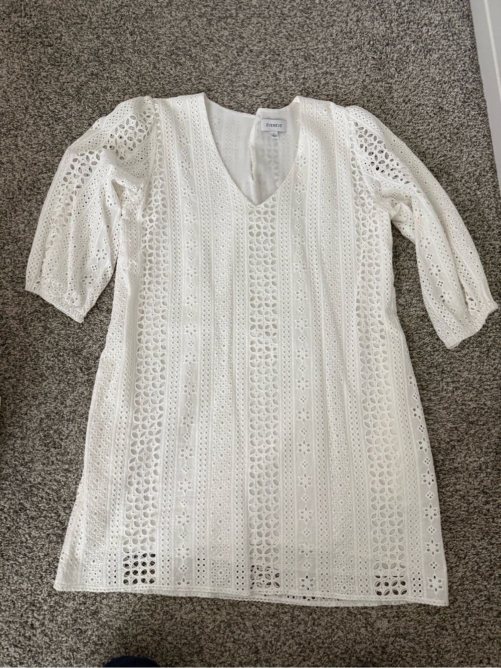 Evereve White Eyelet V-Neck Dress